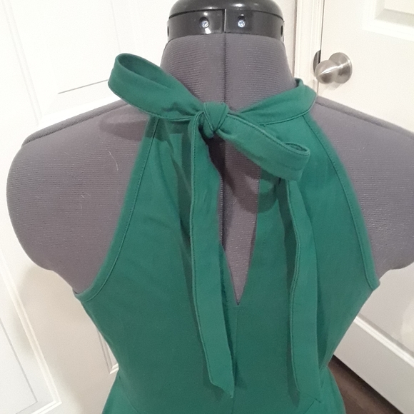 Green flowy dress - Picture 2 of 6